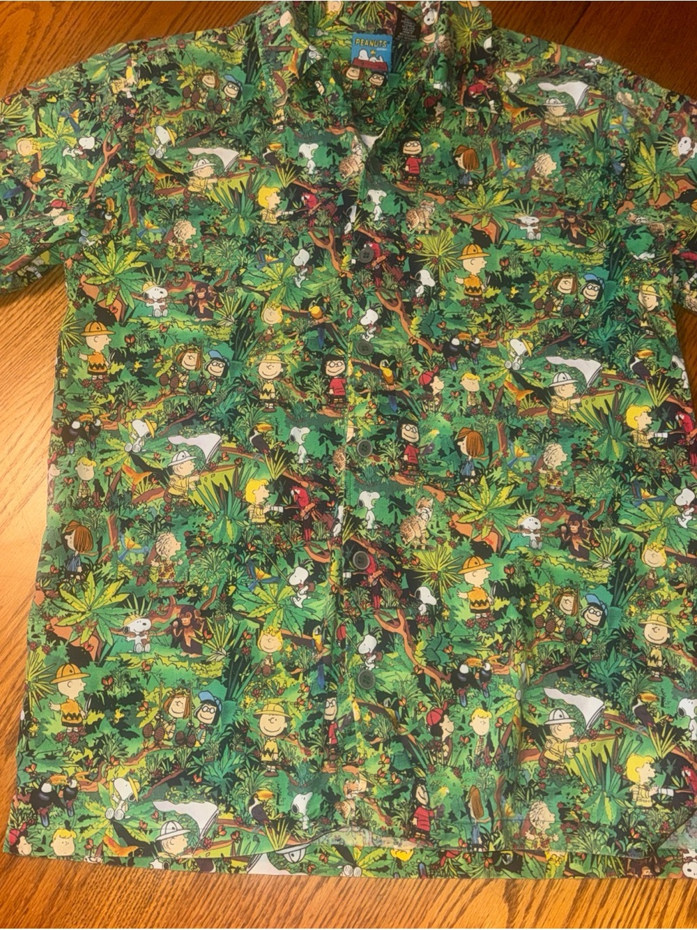 Peanuts Men’s Jungle Print Button-Down Shirt - Green